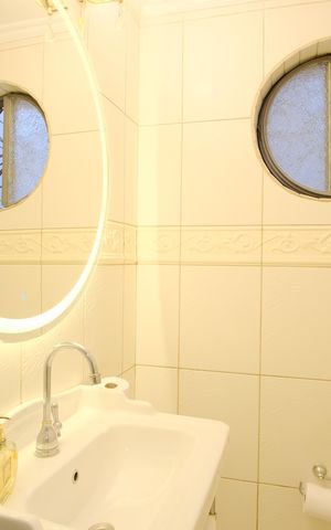 Casa à venda com 250m², 3 quartos e sem vagaLavabo