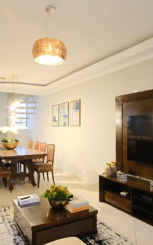 Casa à venda com 250m², 3 quartos e sem vagaSala