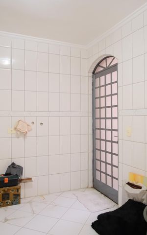 Casa à venda com 250m², 3 quartos e sem vagaÁrea de Serviço