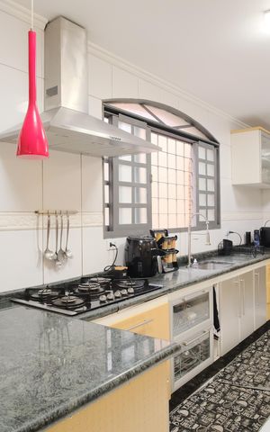Casa à venda com 250m², 3 quartos e sem vagaCozinha