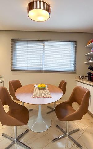 Casa à venda com 450m², 3 quartos e 5 vagas