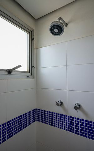 Apartamento para alugar com 142m², 3 quartos e 2 vagasChuveiro do Banheiro 