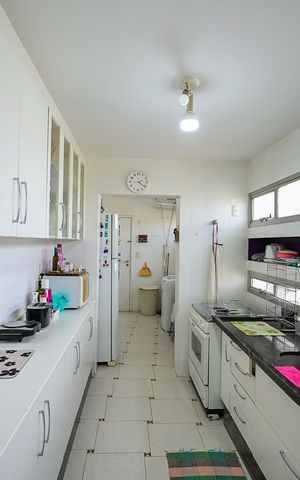 Apartamento para alugar com 142m², 3 quartos e 2 vagasCozinha