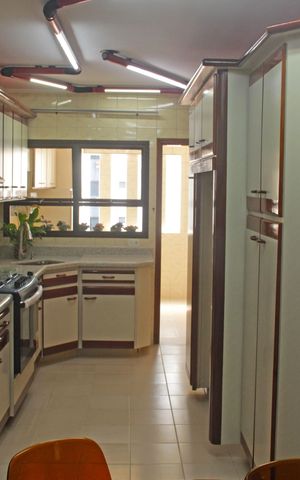 Apartamento para alugar com 200m², 3 quartos e 1 vaga Apartamento para alugar com 200m², 3 quartos e 1 vagaCozinha