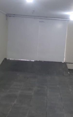 Casa à venda com 240m², 4 quartos e 4 vagas Casa à venda com 240m², 4 quartos e 4 vagasGaragem