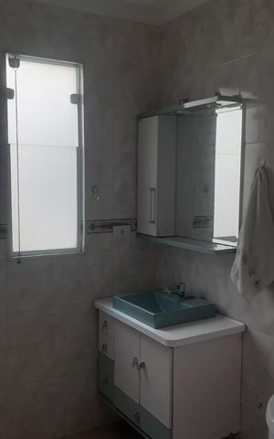 Casa à venda com 240m², 4 quartos e 4 vagas Casa à venda com 240m², 4 quartos e 4 vagasBanheiro