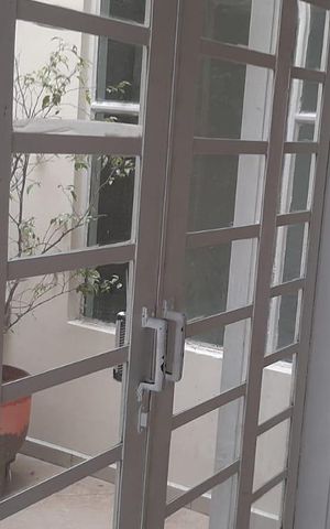 Casa à venda com 240m², 4 quartos e 4 vagas Casa à venda com 240m², 4 quartos e 4 vagasSala
