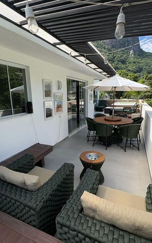 Apartamento à venda com 130m², 2 quartos e 1 vaga Apartamento à venda com 130m², 2 quartos e 1 vagaÁrea externa