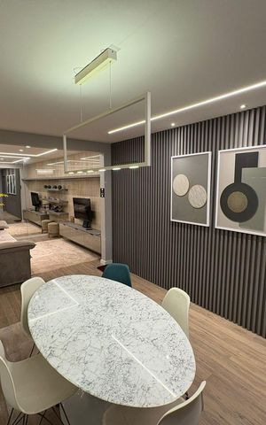 Apartamento à venda com 130m², 2 quartos e 1 vaga Apartamento à venda com 130m², 2 quartos e 1 vagaSala