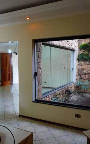 Casa de condomínio para alugar com 600m², 5 quartos e 6 vagasSala