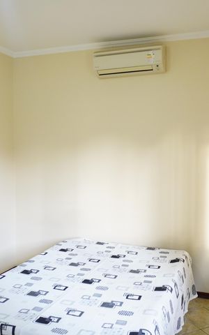 Casa de condomínio para alugar com 600m², 5 quartos e 6 vagasQuarto 1