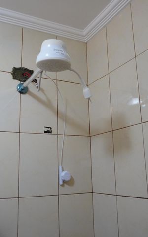 Casa de condomínio para alugar com 600m², 5 quartos e 6 vagasBanheiro Social 