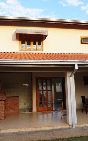Casa de condomínio para alugar com 600m², 5 quartos e 6 vagasÁrea gourmet