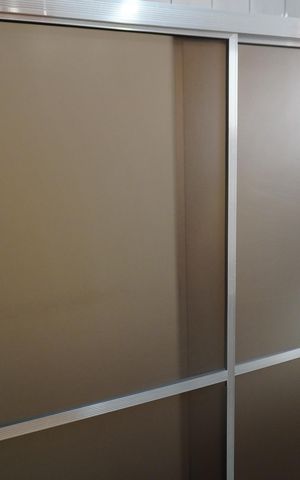 Casa de condomínio para alugar com 600m², 5 quartos e 6 vagasBanheiro da Serviço