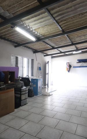 Casa à venda com 250m², 4 quartos e 4 vagasDepósito