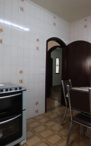 Casa à venda com 250m², 4 quartos e 4 vagasCozinha