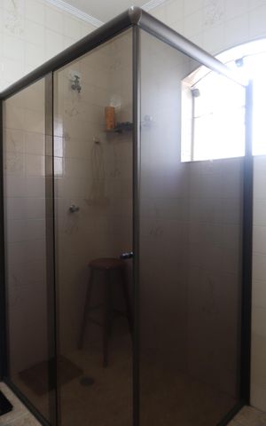 Casa à venda com 250m², 4 quartos e 4 vagasBanheiro Social