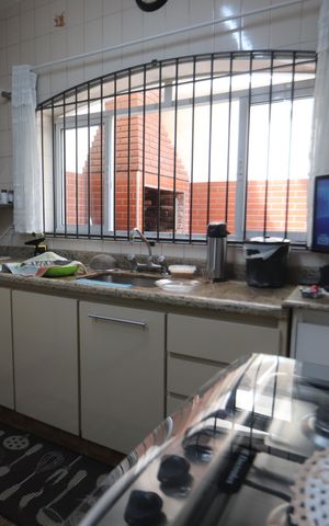 Casa à venda com 250m², 4 quartos e 4 vagasCozinha