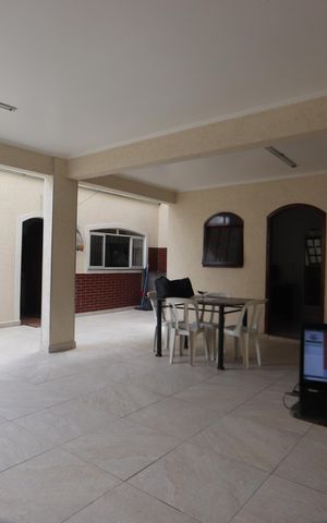 Casa à venda com 250m², 4 quartos e 4 vagasLazer
