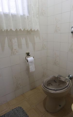 Casa à venda com 250m², 4 quartos e 4 vagasLavabo