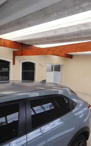 Casa à venda com 250m², 4 quartos e 4 vagasGaragem