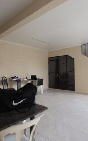 Casa à venda com 250m², 4 quartos e 4 vagasLazer
