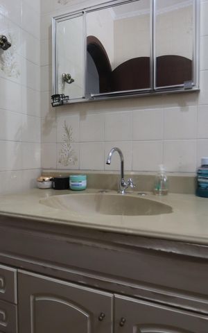 Casa à venda com 250m², 4 quartos e 4 vagasBanheiro da Suíte 1