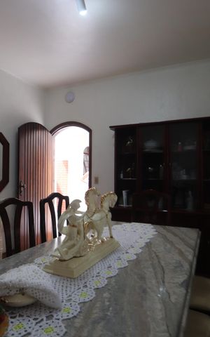 Casa à venda com 250m², 4 quartos e 4 vagasCopa