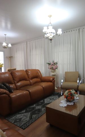 Casa à venda com 250m², 4 quartos e 4 vagasSala