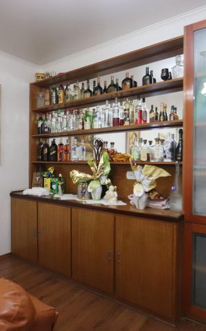 Casa à venda com 250m², 4 quartos e 4 vagasSala