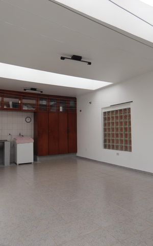 Casa à venda com 250m², 4 quartos e 4 vagasLavanderia