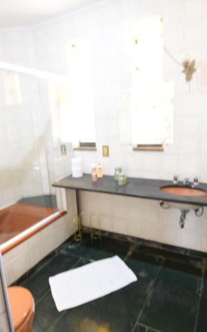 Casa para alugar com 290m², 5 quartos e 4 vagasBanheiro Suíte