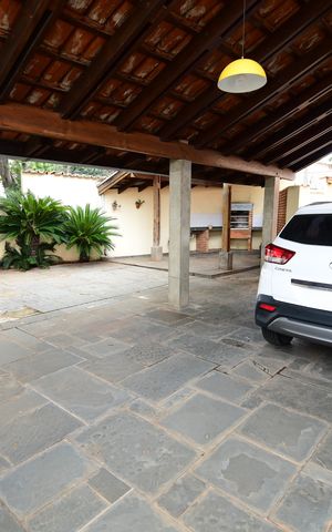 Casa para alugar com 290m², 5 quartos e 4 vagasGaragem