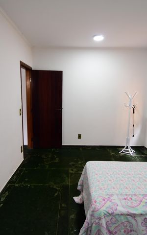 Casa para alugar com 290m², 5 quartos e 4 vagasQuarto 4 - Suíte 