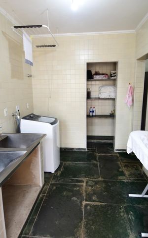 Casa para alugar com 290m², 5 quartos e 4 vagasÁrea de Serviço