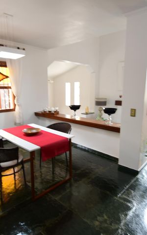Casa para alugar com 290m², 5 quartos e 4 vagasSala