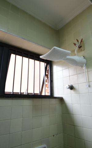 Casa para alugar com 290m², 5 quartos e 4 vagasBanheiro de serviço