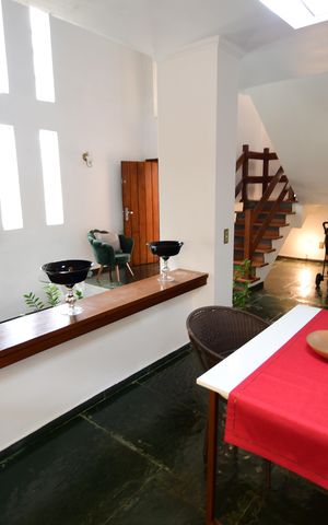 Casa para alugar com 290m², 5 quartos e 4 vagasSala