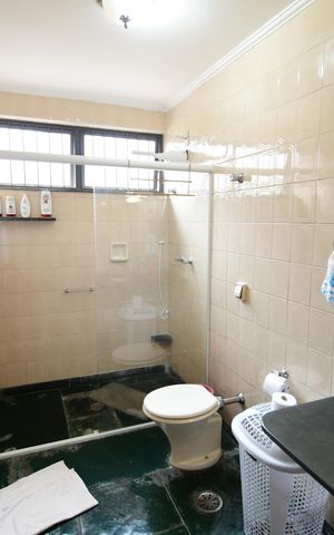 Casa para alugar com 290m², 5 quartos e 4 vagasBanheiro Suíte 