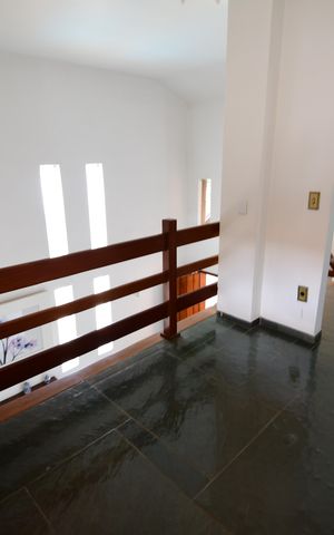 Casa para alugar com 290m², 5 quartos e 4 vagasMezanino