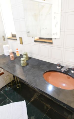 Casa para alugar com 290m², 5 quartos e 4 vagasBanheiro Suíte