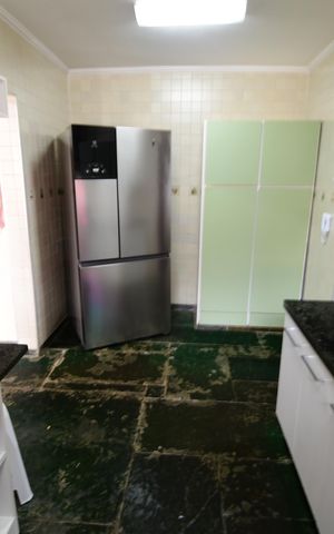 Casa para alugar com 290m², 5 quartos e 4 vagasCozinha