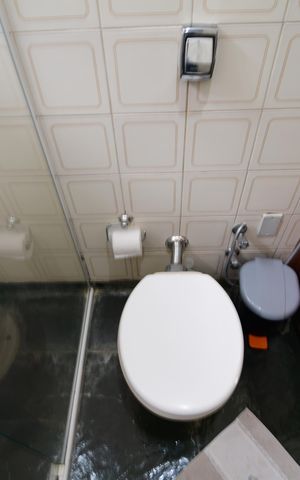 Casa para alugar com 290m², 5 quartos e 4 vagasBanheiro 2