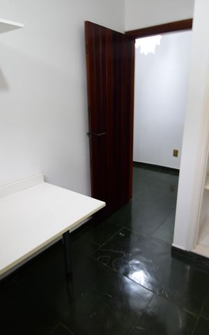 Casa para alugar com 290m², 5 quartos e 4 vagasEscritório