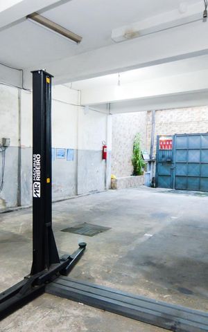 Casa à venda com 200m², 2 quartos e 7 vagasGaragem