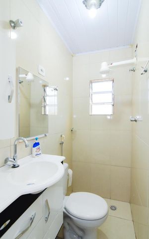 Casa à venda com 200m², 2 quartos e 7 vagasBanheiro da Suíte