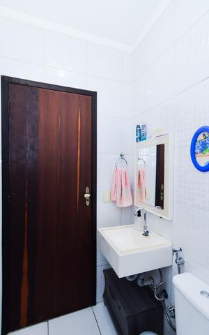 Casa à venda com 200m², 2 quartos e 7 vagasBanheiro Social 2