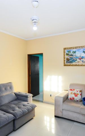 Casa à venda com 200m², 2 quartos e 7 vagasSala