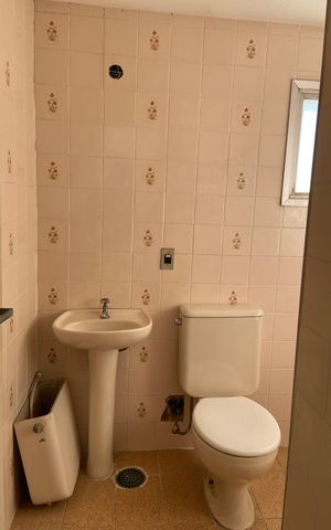 Apartamento para alugar com 60m², 3 quartos e sem vaga Apartamento para alugar com 60m², 3 quartos e sem vagaBanheiro