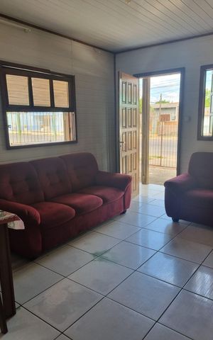 Casa à venda com 60m², 2 quartos e 2 vagas
